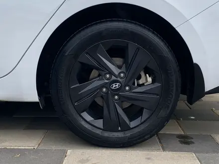 Hyundai Elantra 2023 года за 7 290 000 тг. в Алматы – фото 20