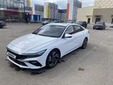 Hyundai Elantra 2023 годаfor8 600 000 тг. в Астана – фото 4