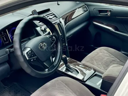 Toyota Camry 2017 года за 14 500 000 тг. в Алматы – фото 10