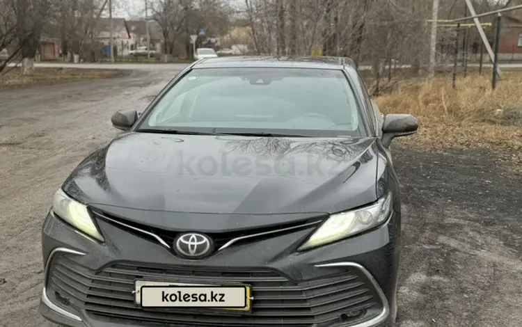 Toyota Camry 2023 года за 11 000 000 тг. в Уральск