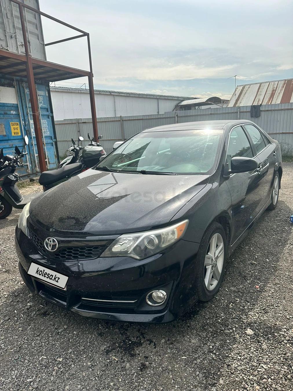 Toyota Camry 2013 г.