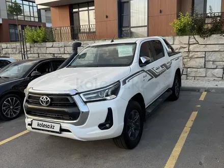 Toyota Hilux 2021 года за 22 900 000 тг. в Алматы