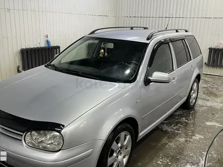 Volkswagen Golf 2004 года за 3 500 000 тг. в Астана