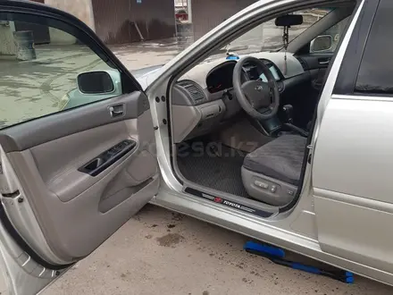 Toyota Camry 2005 года за 5 300 000 тг. в Тараз – фото 8