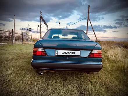 Mercedes-Benz E 260 1991 года за 1 260 000 тг. в Кокшетау – фото 6