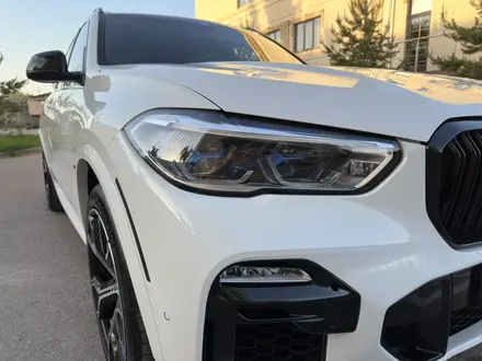 BMW X5 2022 года за 38 000 000 тг. в Алматы – фото 13