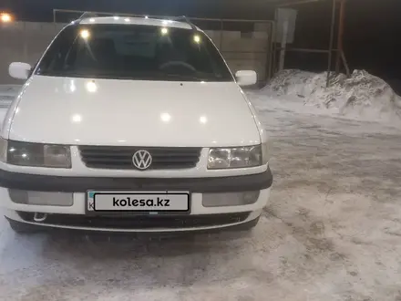 Volkswagen Passat 1994 года за 1 680 000 тг. в Шымкент – фото 9