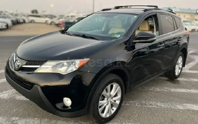 Toyota RAV4 2018 годаfor10 500 000 тг. в Астана