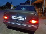 Mercedes-Benz E 220 1993 годаүшін1 300 000 тг. в Алматы