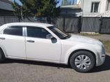 Chrysler 300C 2005 годаүшін2 200 000 тг. в Астана – фото 2