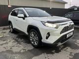 Toyota RAV4 2020 года за 16 000 000 тг. в Шымкент