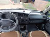 Volkswagen Vento 1995 года за 1 200 000 тг. в Уральск – фото 2