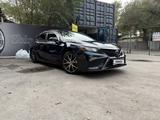 Toyota Camry 2021 года за 12 900 000 тг. в Алматы