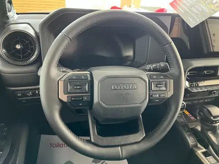 Toyota Land Cruiser Prado Luxe 2025 года за 51 890 000 тг. в Караганда – фото 16