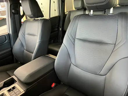 Toyota Land Cruiser Prado Luxe 2025 года за 51 890 000 тг. в Караганда – фото 18