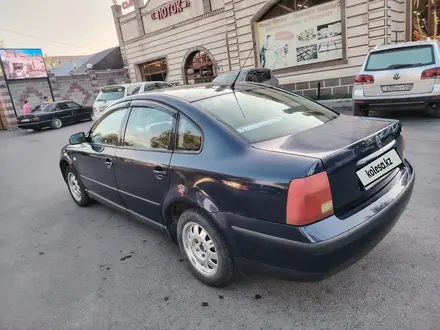 Volkswagen Passat 2000 года за 1 600 000 тг. в Алматы – фото 2