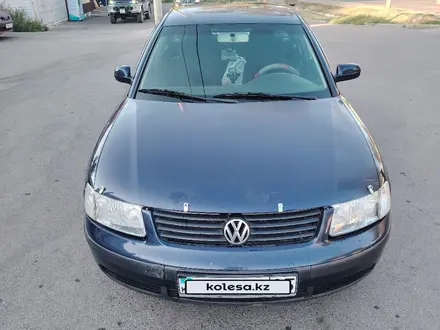 Volkswagen Passat 2000 года за 1 600 000 тг. в Алматы – фото 4