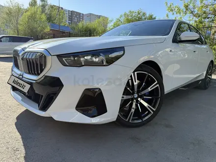 BMW 530 2024 года за 38 900 000 тг. в Астана – фото 7
