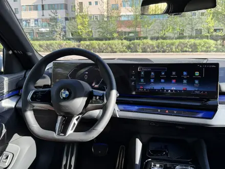 BMW 530 2024 года за 38 900 000 тг. в Астана – фото 18