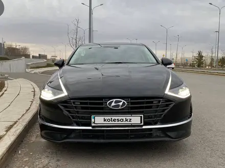 Hyundai Sonata 2019 года за 11 000 000 тг. в Астана – фото 2