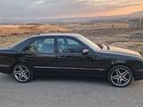 Mercedes-Benz E 320 2000 года за 3 900 000 тг. в Шымкент – фото 3