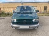 Volkswagen Multivan 1996 годаfor5 300 000 тг. в Караганда