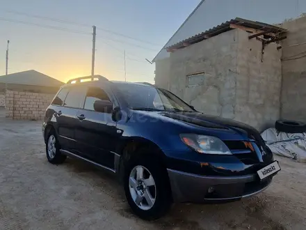 Mitsubishi Outlander 2003 года за 4 500 000 тг. в Актау – фото 4