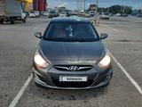 Hyundai Solaris 2012 года за 4 900 000 тг. в Актобе – фото 3