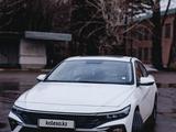 Hyundai Elantra 2023 года за 9 499 999 тг. в Петропавловск – фото 2