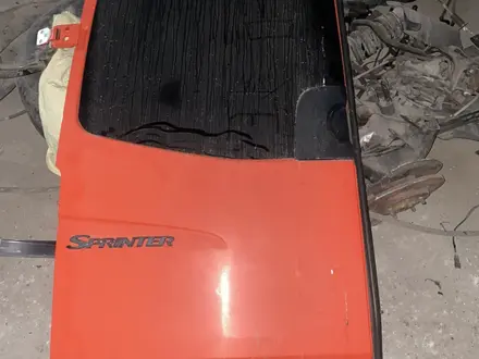Распашные двери на мерседес Спринтер 906 кузов за 150 000 тг. в Алматы – фото 2