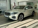 Volkswagen Touareg 2022 годаfor31 290 000 тг. в Шымкент