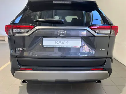 Toyota RAV4 Luxe 2023 года за 22 240 000 тг. в Актобе – фото 11