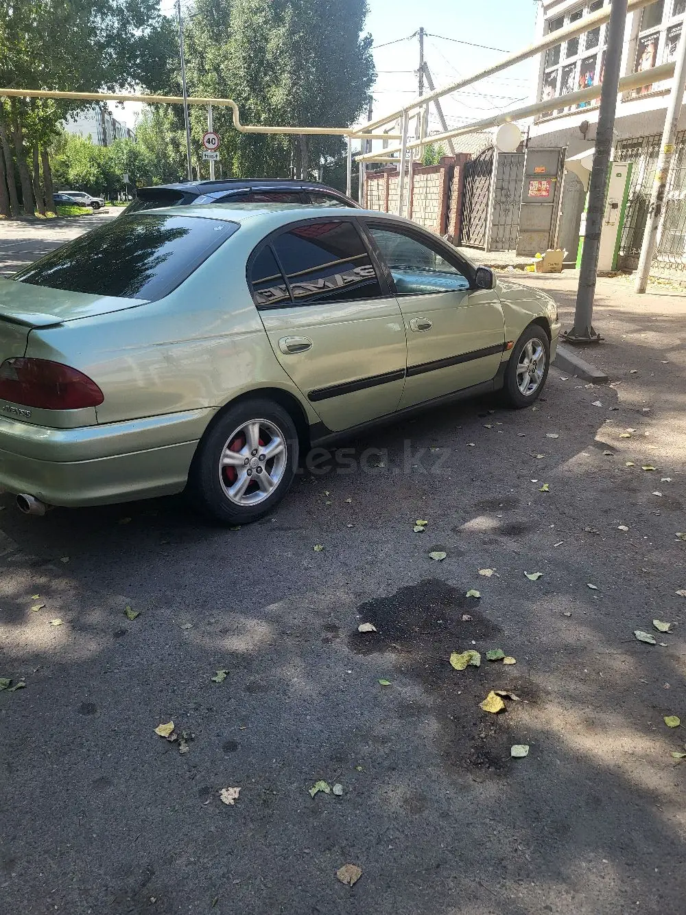 Toyota Avensis, 2000