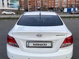 Hyundai Solaris 2013 годаүшін3 000 000 тг. в Астана – фото 5