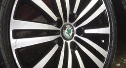 Диски Фольксваген Ауди Шкода с шинами 17 за 250 000 тг. в Астана – фото 2