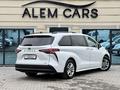 Toyota Sienna 2022 года за 21 690 000 тг. в Алматы – фото 12