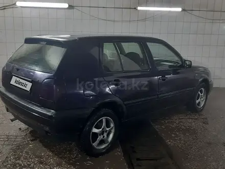 Volkswagen Golf 1995 года за 1 552 784 тг. в Астана – фото 2