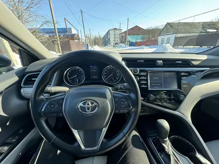 Toyota Camry 2020 года за 12 000 000 тг. в Уральск – фото 14