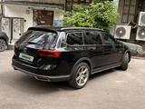 Volkswagen Passat 2022 года за 18 000 000 тг. в Алматы – фото 3