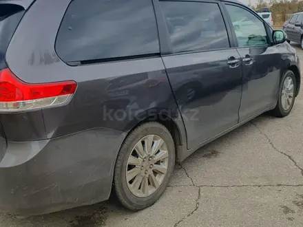 Toyota Sienna 2013 года за 10 500 000 тг. в Актобе – фото 6