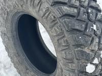 Шины MAXXIS 285/75/16 комплект грязевой почти новый за 300 000 тг. в Алматы