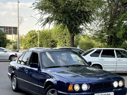 BMW 525 1992 года за 1 500 000 тг. в Арысь – фото 2