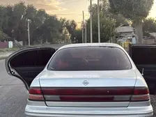 Nissan Maxima, 1996