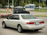 Toyota Camry 2001 годаүшін4 500 000 тг. в Алматы – фото 5