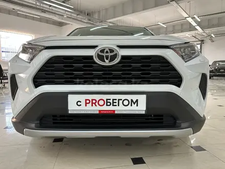 Toyota RAV4 2020 года за 14 900 000 тг. в Астана – фото 3