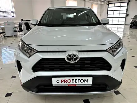 Toyota RAV4 2020 года за 14 900 000 тг. в Астана – фото 2