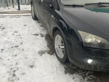 Ford Focus 2007 года за 2 600 000 тг. в Атырау – фото 2