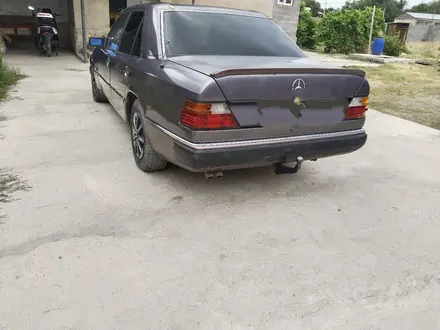 Mercedes-Benz E 260 1991 года за 1 300 000 тг. в Тараз – фото 2