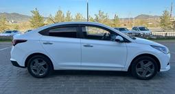 Hyundai Accent 2021 годаүшін8 490 000 тг. в Усть-Каменогорск – фото 2