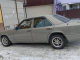 Mercedes-Benz E 200 1988 годаүшін3 000 000 тг. в Актобе